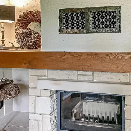 4 Bedroom Cozy In בית נופש *