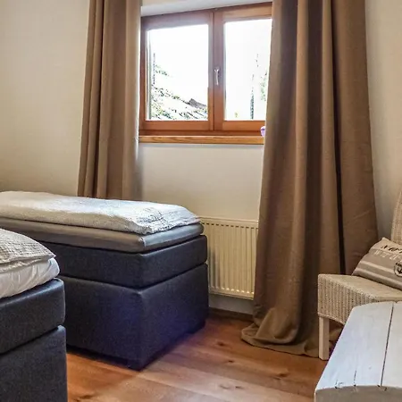 4 Bedroom Cozy In בית נופש