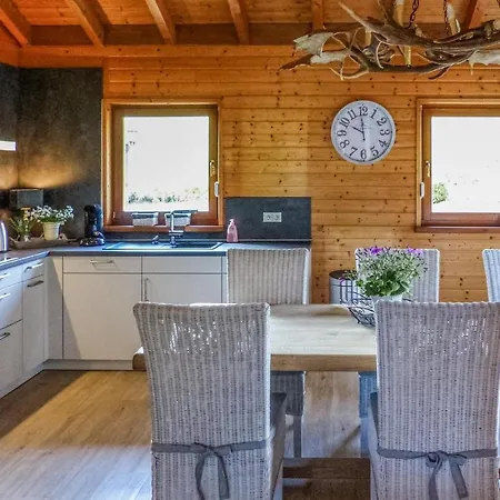 4 Bedroom Cozy In